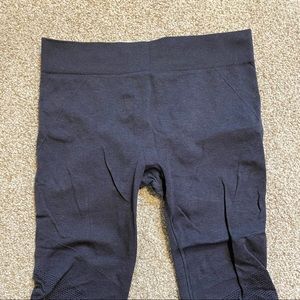 Ivivva girls cropped leggings